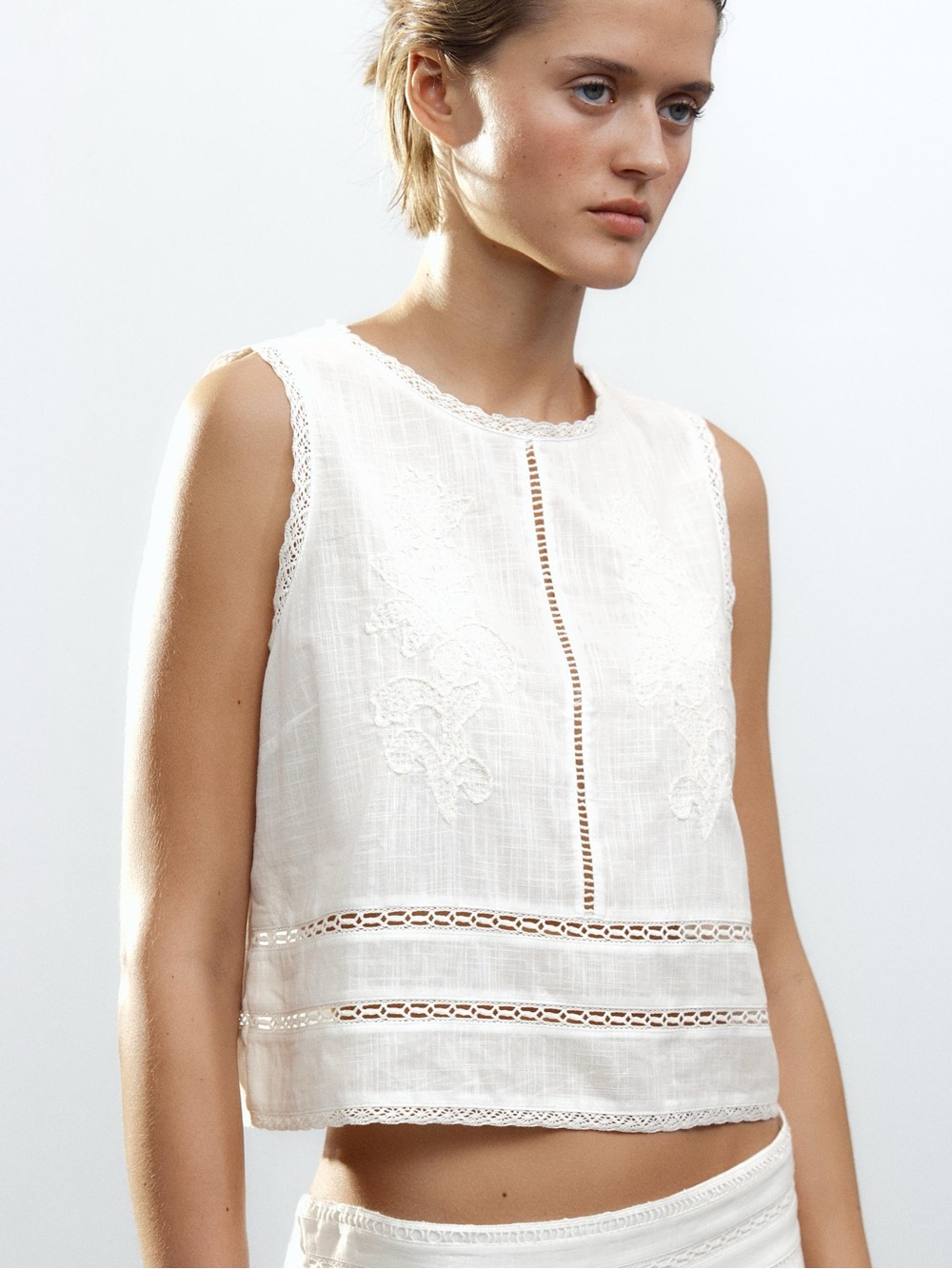 House of Harlow 1960 White Botanical Embroidered Top L ( Zara ZW Collection)